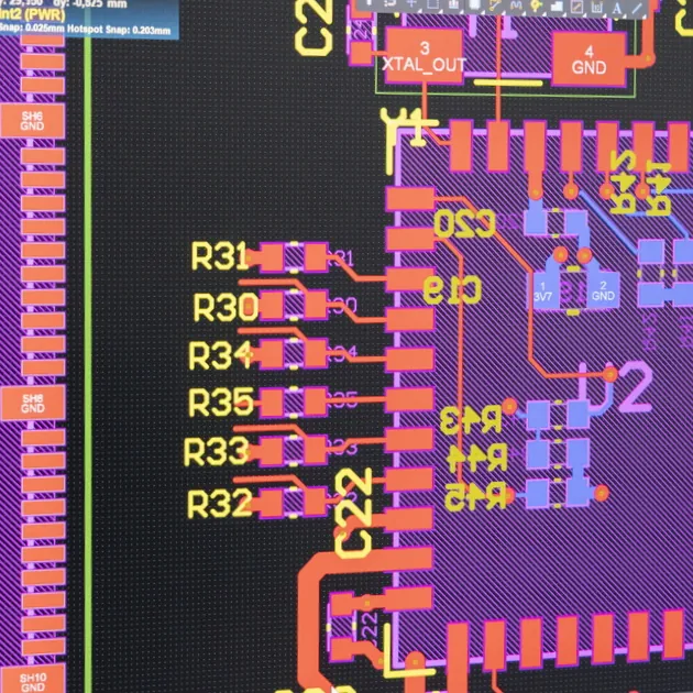 Schermata software di progettazione elettronica nel reparto R&D